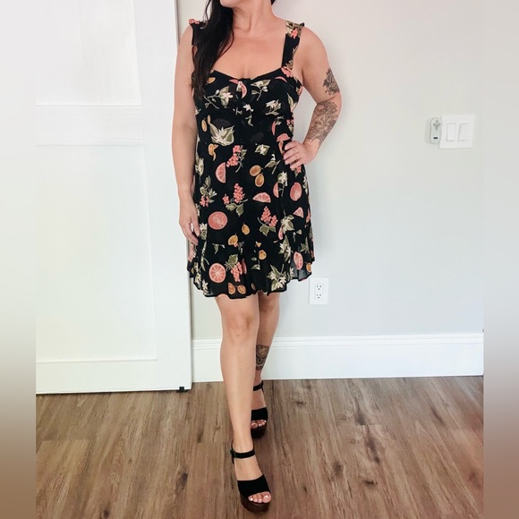 Reformation Raleigh Dress - Picture 3 of 3